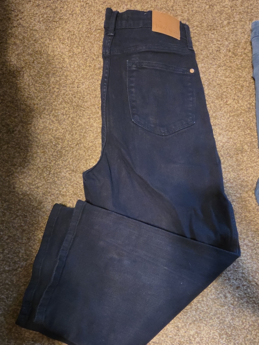 Judy Blue Capri Jeans in Dark Navy